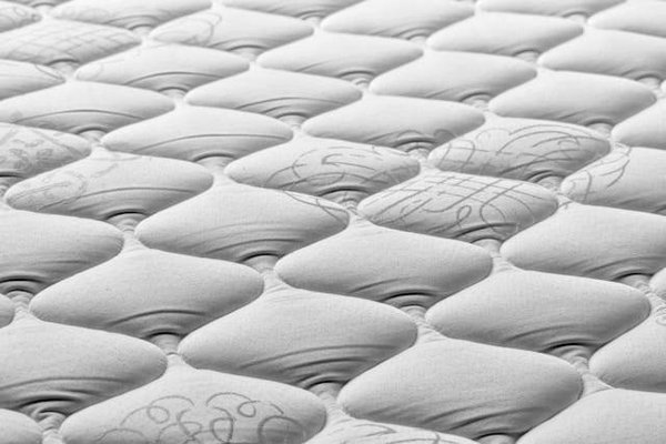 Pourquoi les matelas latex sont conseillés pour la literie de bébé ?